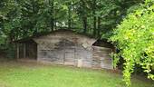 Holzhütte am Waldrand - 