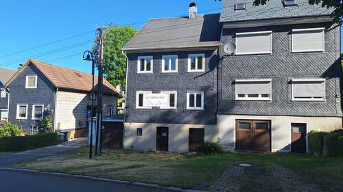 Ansicht Straße - Charmantes Sanierungsobjekt mit großem Potenzial in Cursdorf