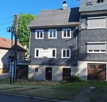 Charmantes Sanierungsobjekt mit großem Potenzial in Cursdorf