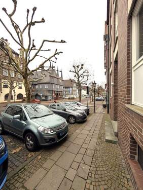 Blick Rathaus - 4 Zimmer Etagenwohnung zum Kaufen in Frankenberg (Eder)