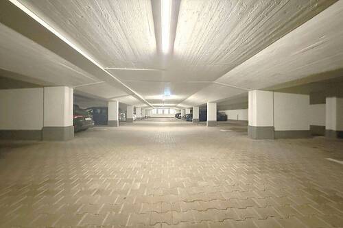 Parkhaus - Einfamilienhaus in Putzbrunn