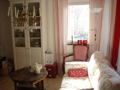 Bild 2 - 3 Zimmer Etagenwohnung zur Miete in Rottenburg am Neckar