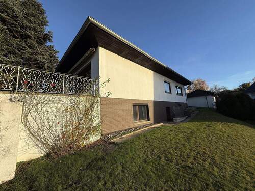 Seitenansicht aussen - Einfamilienhaus mit 161,70 m² in Kassel zum Kaufen