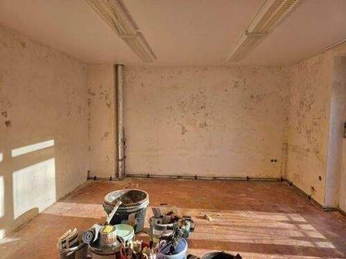 unrenovierter Zustand - Büro mit 230,00 m&sup2; in Düsseldorf zur Miete