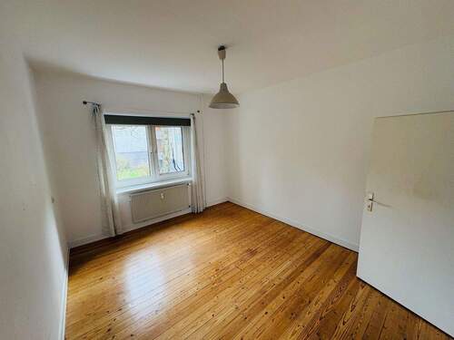 Schlafzimmer - 2 Zimmer Etagenwohnung zum Kaufen in Darmstadt