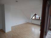 Wohnzimmer - 3 Zimmer Etagenwohnung zur Miete in Filderstadt