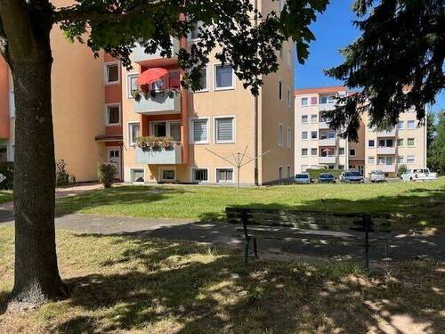 Aussenansicht - Eigentumswohnung in sehr schöner (Stadt-)Randlage von Eschwege, 3 Zimmer, Küche, Bad, EG (Hochparterre), Balkon, Garage