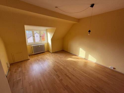 Wohnzimmer/ Esszimmer - 