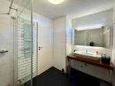 OG Badezimmer Ansicht 2 - 