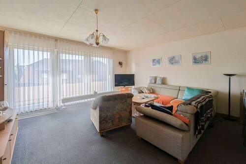 PXL_20251019_084152468 - 5 Zimmer Einfamilienhaus zum Kaufen in Schwenningen