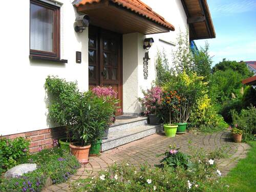 Eingangsbereich - 8 Zimmer Einfamilienhaus zum Kaufen in Frankenberg (Eder)