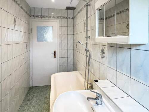 Badezimmer - Etagenwohnung mit 59,20 m&sup2; in Rosenthal am Rennsteig zur Miete