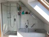 ...Dusche und Wanne - 