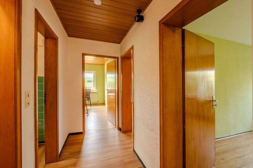 18312 Flur - 