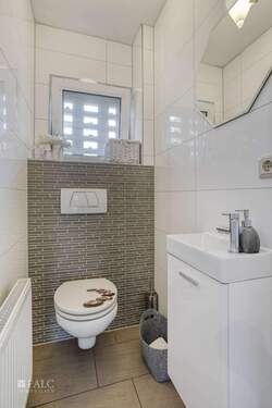 WC - 