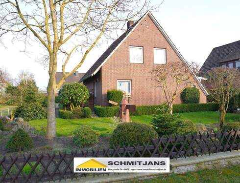 Außenansicht vorne - Gepflegtes Einfamilienhaus in idyllischer Siedlungslage auf Erbpachtgrundstück