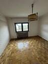 2 Eingang + EG-Wohnung (7) - 