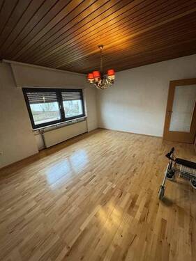 2 Eingang + EG-Wohnung (15) - 