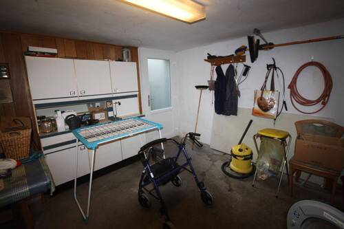 großer Kellerraum mit Gartenzugang - 