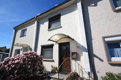 Eingangsansicht - 4 Zimmer Reihenmittelhaus zum Kaufen in Verden