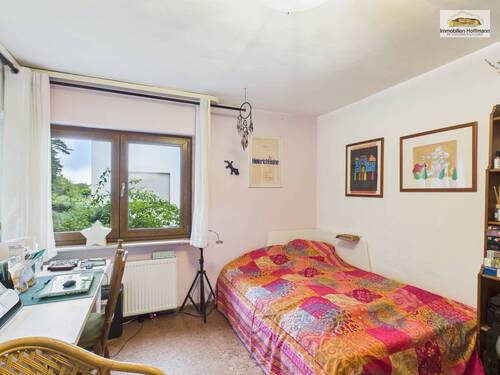 01_EG_-_Zimmer_(Schlafen-Arbeiten) - Familienfreundliches Ein- bis Zweifamilienhaus mit großem Grundstück in Freigericht