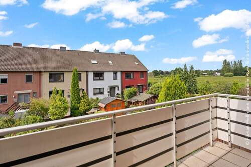 ... mit Balkon (4,27m²/2,05m²) - 