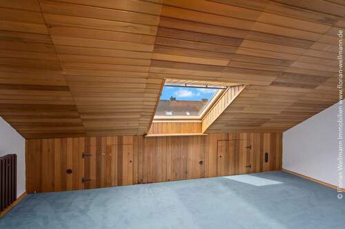 Zimmer 1 Dachgeschoss (14,99m²) - 