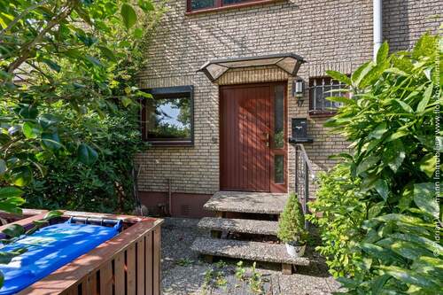 Hauseingang - 5 Zimmer Reihenmittelhaus zum Kaufen in Stuhr