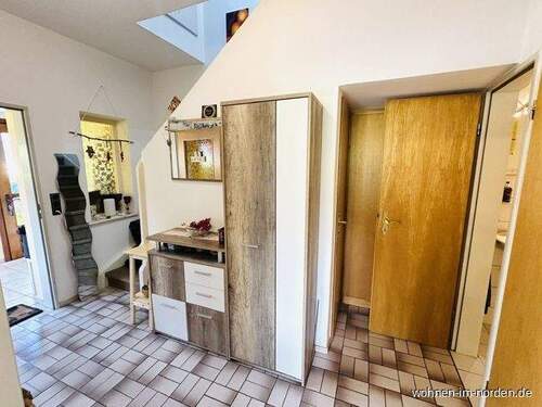 Flur Erdgeschoss Altbau - 