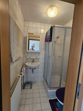 Dusche mit WC (1.OG) - 
