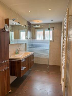 Badezimmer (EG) - 