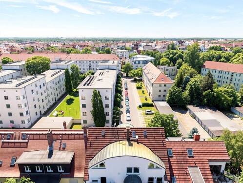 Blick in die Straße - 8 Zimmer Einfamilienhaus zum Kaufen in Leipzig