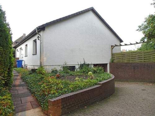 Seitenansicht - 4 Zimmer Bungalow in Verden (Aller)