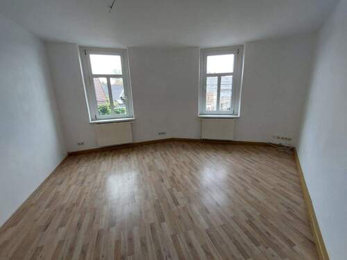 das Wohnzimmer - 2 Zimmer Etagenwohnung zur Miete in Döbeln