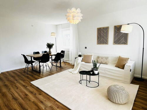 Wohnzimmer - 4 Zimmer Etagenwohnung zum Kaufen in Thalfingen