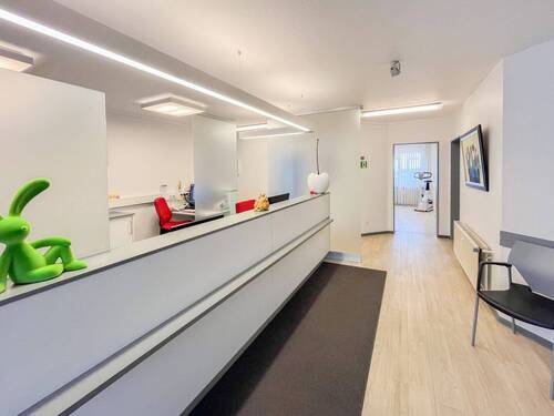 Empfang - 9 Zimmer Büro zur Miete in Wissen