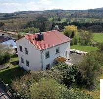 Freistehendes Einfamilienhaus mit tollem Ausblick, großem Garten, Carport und Garage - Dörrebach
