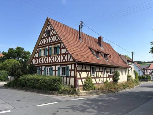 Außenansicht - 7 Zimmer Einfamilienhaus zur Miete in Zapfendorf