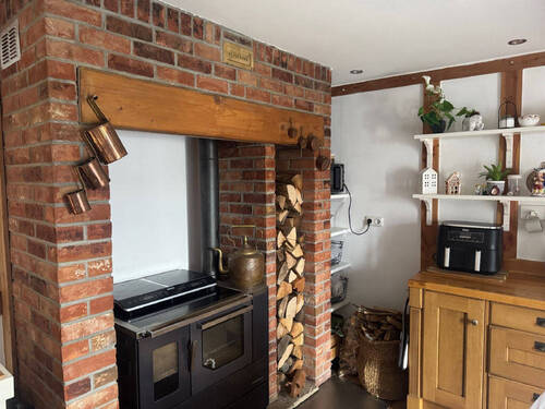 Flur mit Treppe nach oben - 