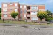 Vorderansicht - 4 Zimmer Etagenwohnung zum Kaufen in Stade
