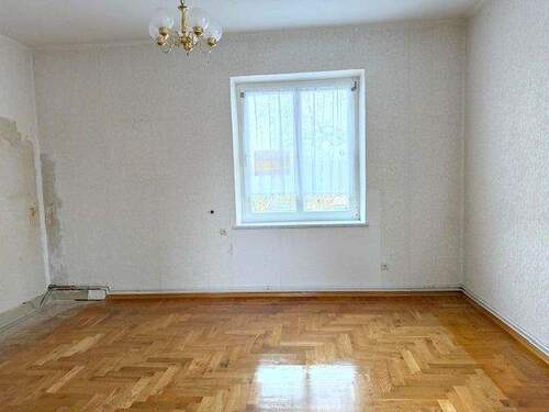 Wohnzimmer - 4 Zimmer Etagenwohnung zum Kaufen in Güstrow