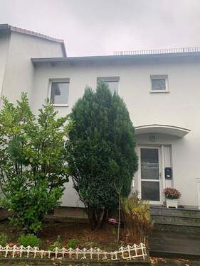 Außenbild - Reihenmittelhaus mit 5 Zimmer und Keller