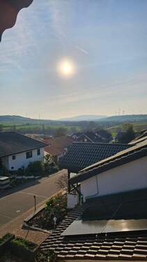 Blick Loggia Schlafzimmer - Großes Ein- Zweifamilienhaus in toller Lage !