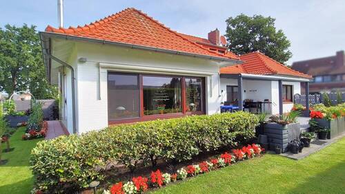 Ansicht vorne - 6 Zimmer Bungalow in Rhauderfehn