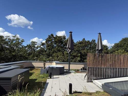 Terrasse mit steuerbaren Dachfenstern - 