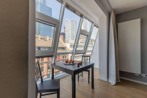 Wohnen - 2 Zimmer Etagenwohnung in Frankfurt am Main