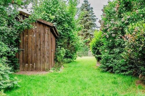 Garten - Mehrfamilienhaus, Wohnhaus mit 172,00 m&sup2; in Böel zum Kaufen