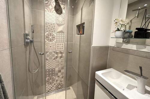 Duschbad im Erdgeschoss - 