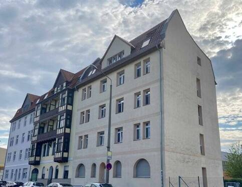 Bild 1 - Schöne 3- Zimmer DG-Eigentumswohnung in Elbnähe