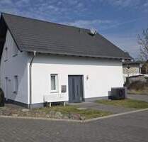 Modernes Einfamilienhaus in netter Nachbarschaft - Ettringen